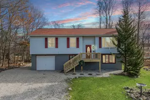 539 Country Pl Dr, Tobyhanna, PA 18466 - Photo 1