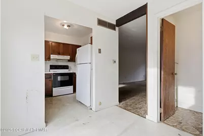  1247 Chateau Drive, East Stroudsburg, PA 18302 - Photo 11