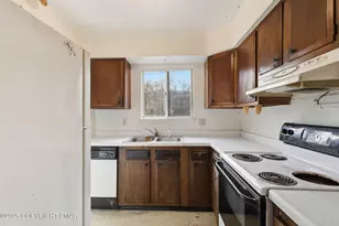 1247 Chateau Dr, East Stroudsburg, PA 18302 - Photo 7