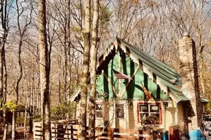 46 Wood St, Lake Harmony, PA 18624 - Photo 3