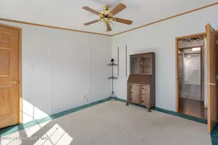 183 Greenbriar Dr, Bath, PA 18014 - Photo 47