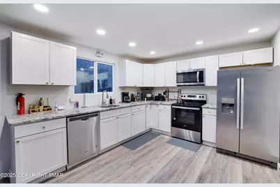  421 King Arthur Road, Pocono Lake, PA 18347 - Photo 9