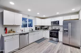 421 King Arthur Rd, Pocono Lake, PA 18347 - Photo 9