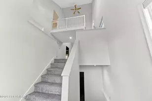 230 Hawthorne Village Ct, East Stroudsburg, PA 18302 - Photo 5