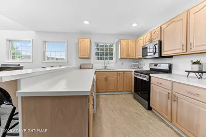  230 Hawthorne Village Court, East Stroudsburg, PA 18302 - Photo 11