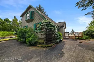 605 Clearview Dr, Long Pond, PA 18334 - Photo 1