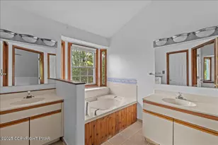 605 Clearview Dr, Long Pond, PA 18334 - Photo 23