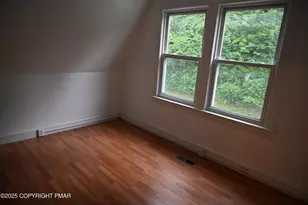 2215 Pennsylvania Ave, Martins Creek, PA 18063 - Photo 15