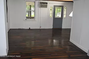 2215 Pennsylvania Ave, Martins Creek, PA 18063 - Photo 9