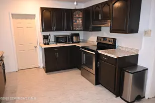 2215 Pennsylvania Ave, Martins Creek, PA 18063 - Photo 3