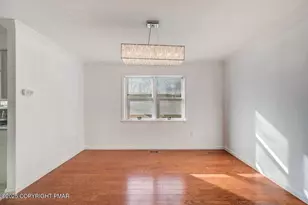 205 Regent St, Bushkill, PA 18324 - Photo 11