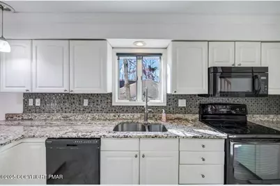  205 Regent Street, Bushkill, PA 18324 - Photo 19