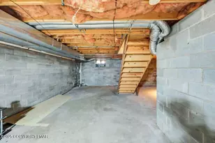 205 Regent St, Bushkill, PA 18324 - Photo 53