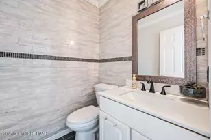 205 Regent St, Bushkill, PA 18324 - Photo 25