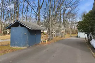 1304 Summit View Dr, Long Pond, PA 18334 - Photo 37