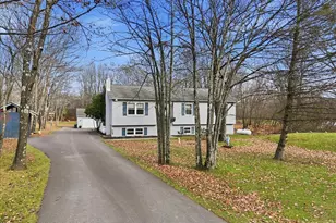 1304 Summit View Dr, Long Pond, PA 18334 - Photo 1