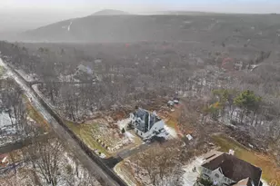 1392 Whispering Hills Ct, Effort, PA 18330 - Photo 35