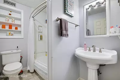  1055 Hunter Drive, Tobyhanna, PA 18466 - Photo 19