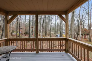 1055 Hunter Dr, Tobyhanna, PA 18466 - Photo 17