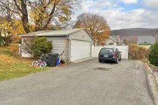 617 Center St, Jim Thorpe, PA 18229 - Photo 5