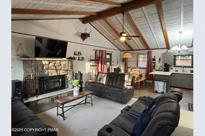  38 Mountain Glen Drive, Covington Township, PA 18424 - Photo 17