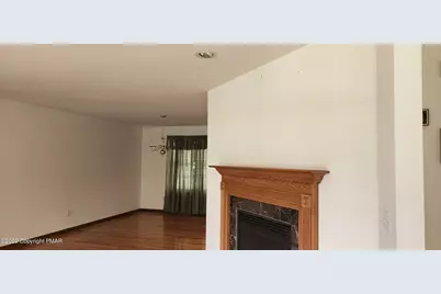  203 Sutton Place, Pocono Summit, PA 18346 - Photo 11