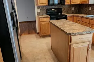 203 Sutton Pl, Pocono Summit, PA 18346 - Photo 5