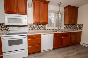 3009 Briarwood Dr, Tobyhanna, PA 18466 - Photo 9