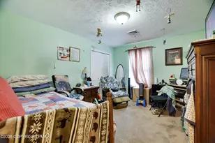 2137 Freedom Way, Pocono Summit, PA 18346 - Photo 17