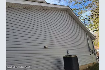  2137 Freedom Way, Pocono Summit, PA 18346 - Photo 5