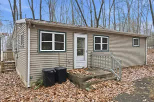 2208 Linden Ln, East Stroudsburg, PA 18302 - Photo 1