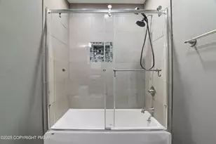 222 Abbington Dr, East Stroudsburg, PA 18302 - Photo 25