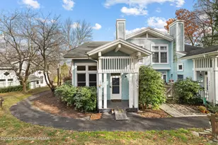 222 Abbington Dr, East Stroudsburg, PA 18302 - Photo 1