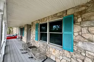 284 Eastshore Dr, East Stroudsburg, PA 18301 - Photo 3