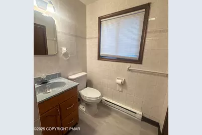 5127 Iroquois Street, Tobyhanna, PA 18466 - Photo 3