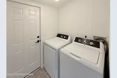  12 Ahearn Drive, Mount Bethel, PA 18343 - Photo 9