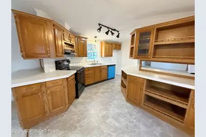  12 Ahearn Drive, Mount Bethel, PA 18343 - Photo 5