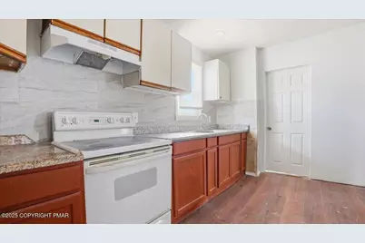  202 N Courtland Street, East Stroudsburg, PA 18301 - Photo 9