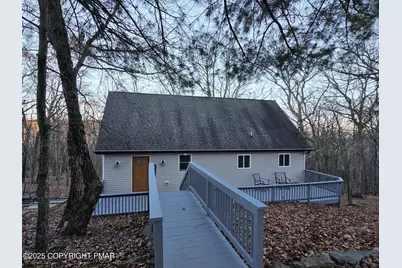  107 Berkshire Court, Bushkill, PA 18324 - Photo 1