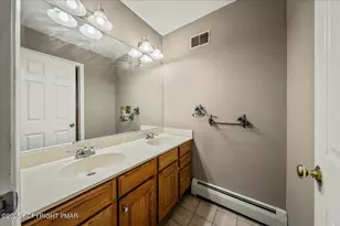 126 Devonshire Dr, Stroudsburg, PA 18360 - Photo 37