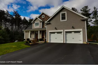  223 Canterbury Circle, Blakeslee, PA 18610 - Photo 3