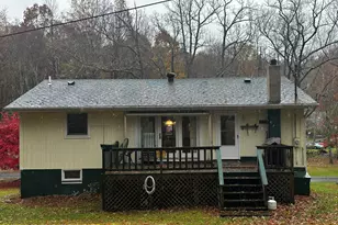 545 Manzanedo Lake Rd, East Stroudsburg, PA 18302 - Photo 5