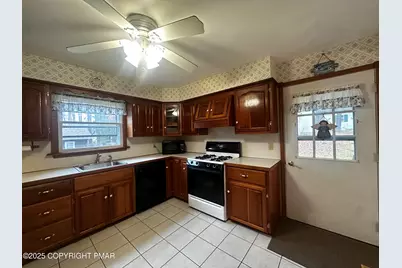  545 Manzanedo Lake Road, East Stroudsburg, PA 18302 - Photo 17