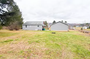 17 Mahoning Dr, Lehighton, PA 18235 - Photo 9