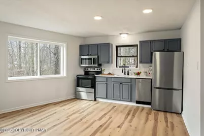  1013 Rob Roy Drive, Tobyhanna, PA 18466 - Photo 5