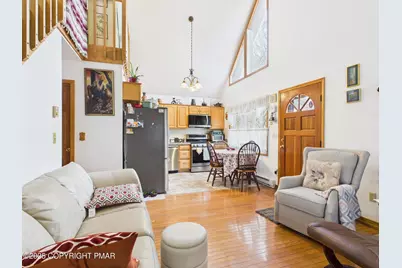  197 Hummingbird Trail, Bushkill, PA 18324 - Photo 11