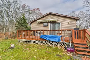 197 Hummingbird Trl, Bushkill, PA 18324 - Photo 3