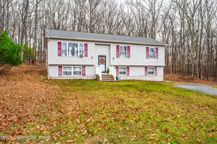 275 Estate Dr, East Stroudsburg, PA 18302 - Photo 3