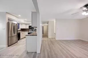 319 Whispering Hills Dr, East Stroudsburg, PA 18301 - Photo 27