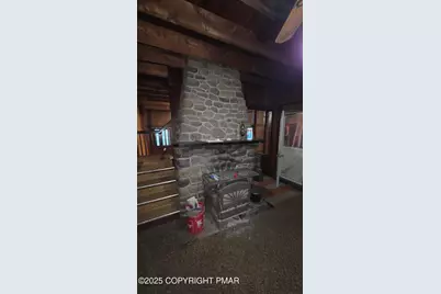  202 Moon Lit Trail, Pocono Pines, PA 18350 - Photo 5